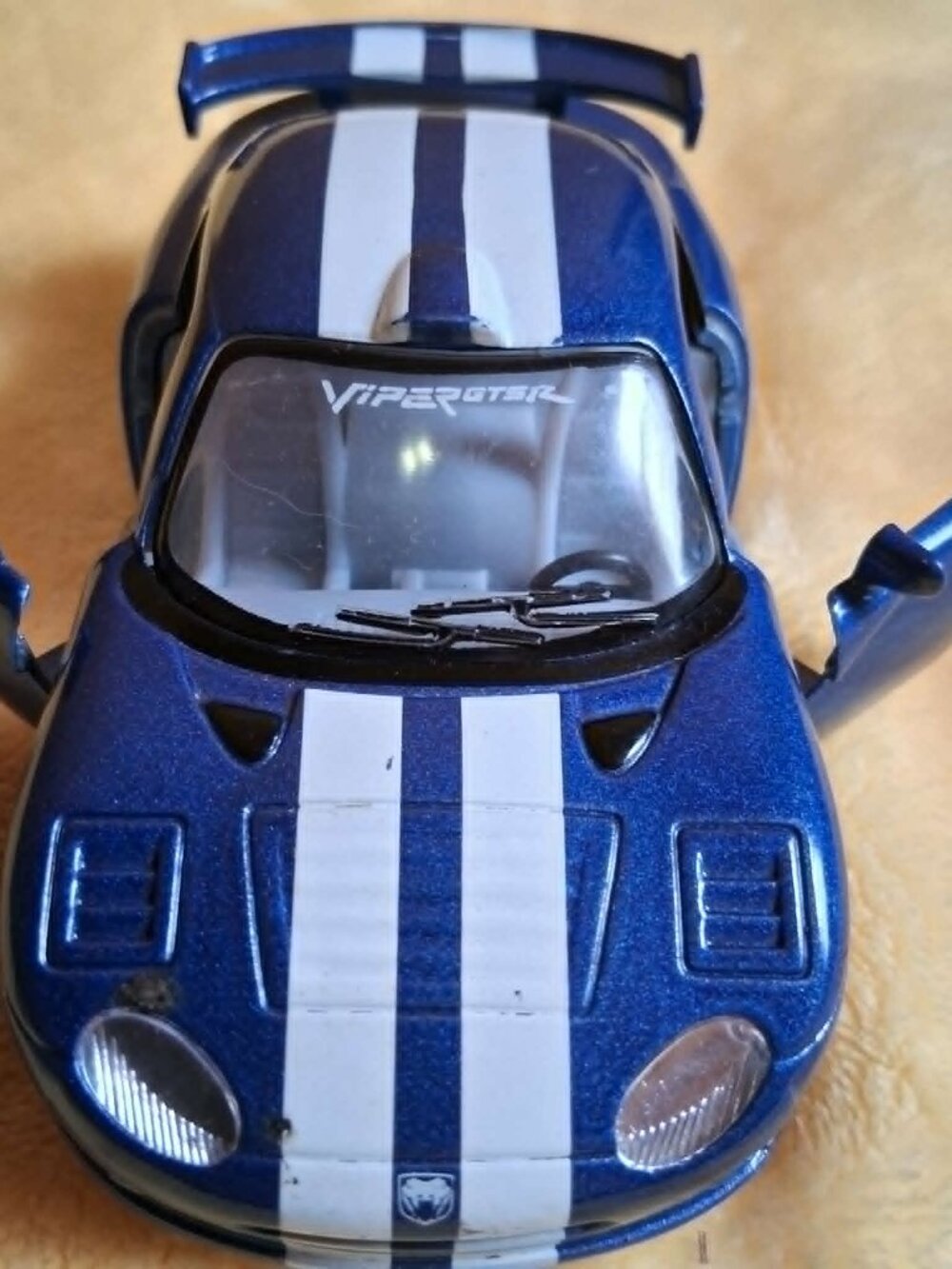 KINSMART BLUE VIPER-GTSR DIE CAST - Picture 2 of 4